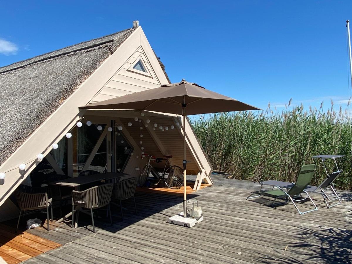 Pfahlbau Seehütte am Neusiedlersee - Waterfront 2 Rust Exterior foto